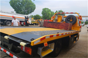 公安附近拖车电话号码服务