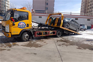 公安救援拖车费用怎么算